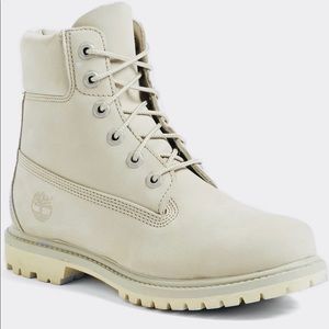 Timberland ‘6-inch Premium’ Waterproof Boots. Size 6.